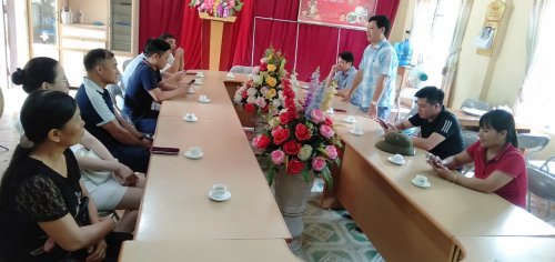 2022 ctubnd xã nhận máy tính.jpg