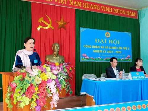 lãnh đạo huyện phát biểu.jpg