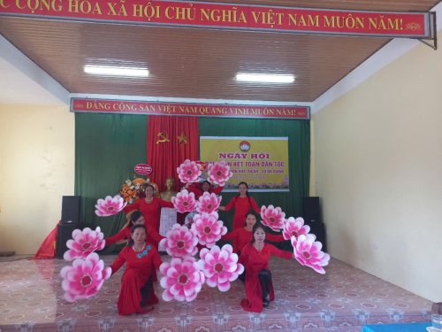 văn nghệ.jpg